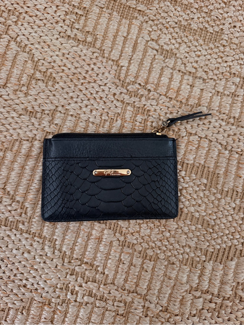 GiGi New York Black Textured Zip Card Case with Gold Accent